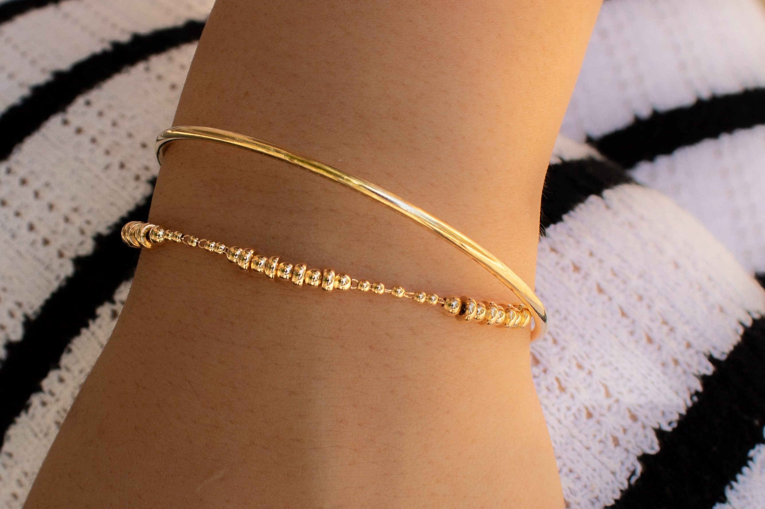 bracelet-ora-petites-perles-dorees-plaque-or-18-carats-lilodelo