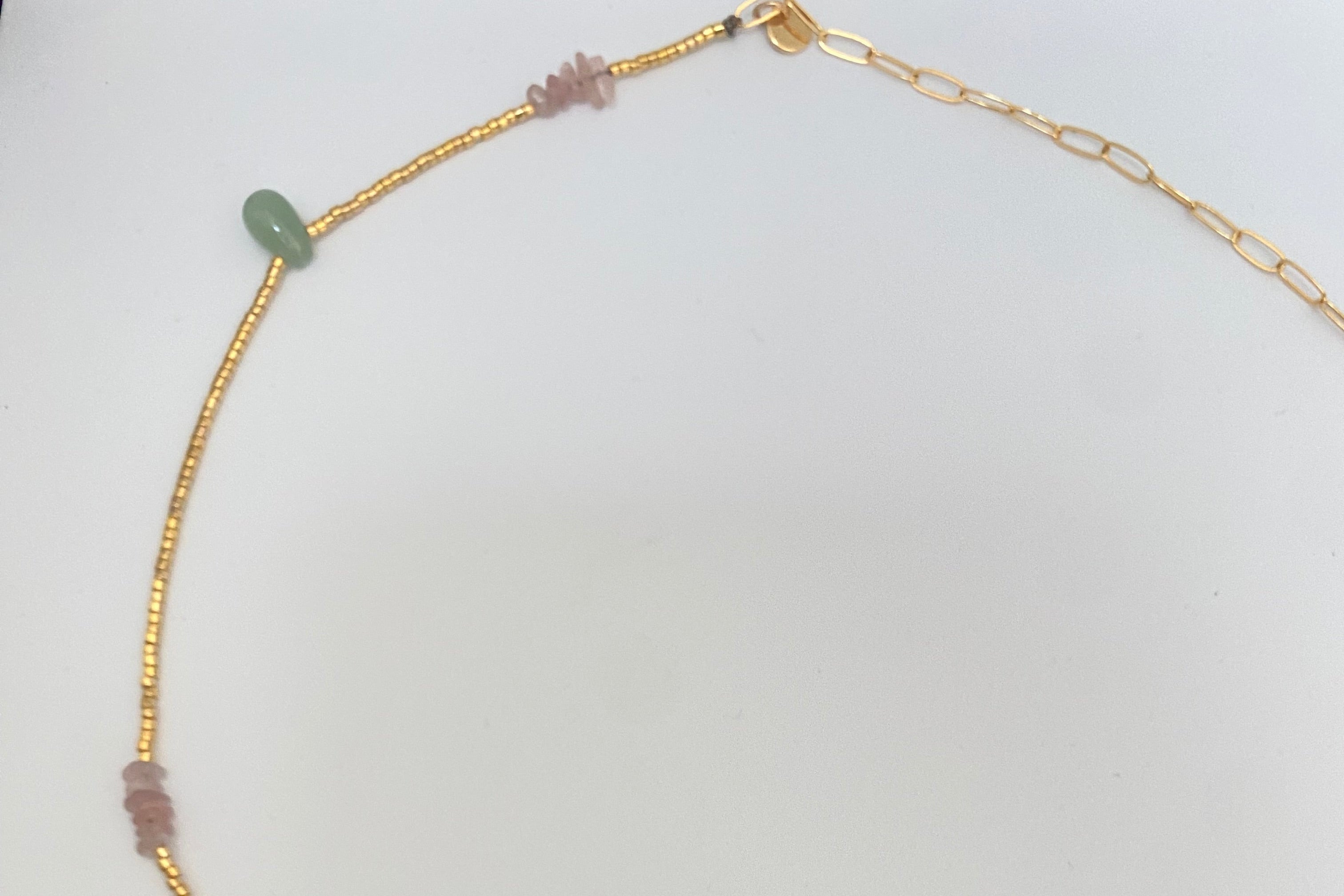 Sautoir Sillage, gold filled et pierres naturelles