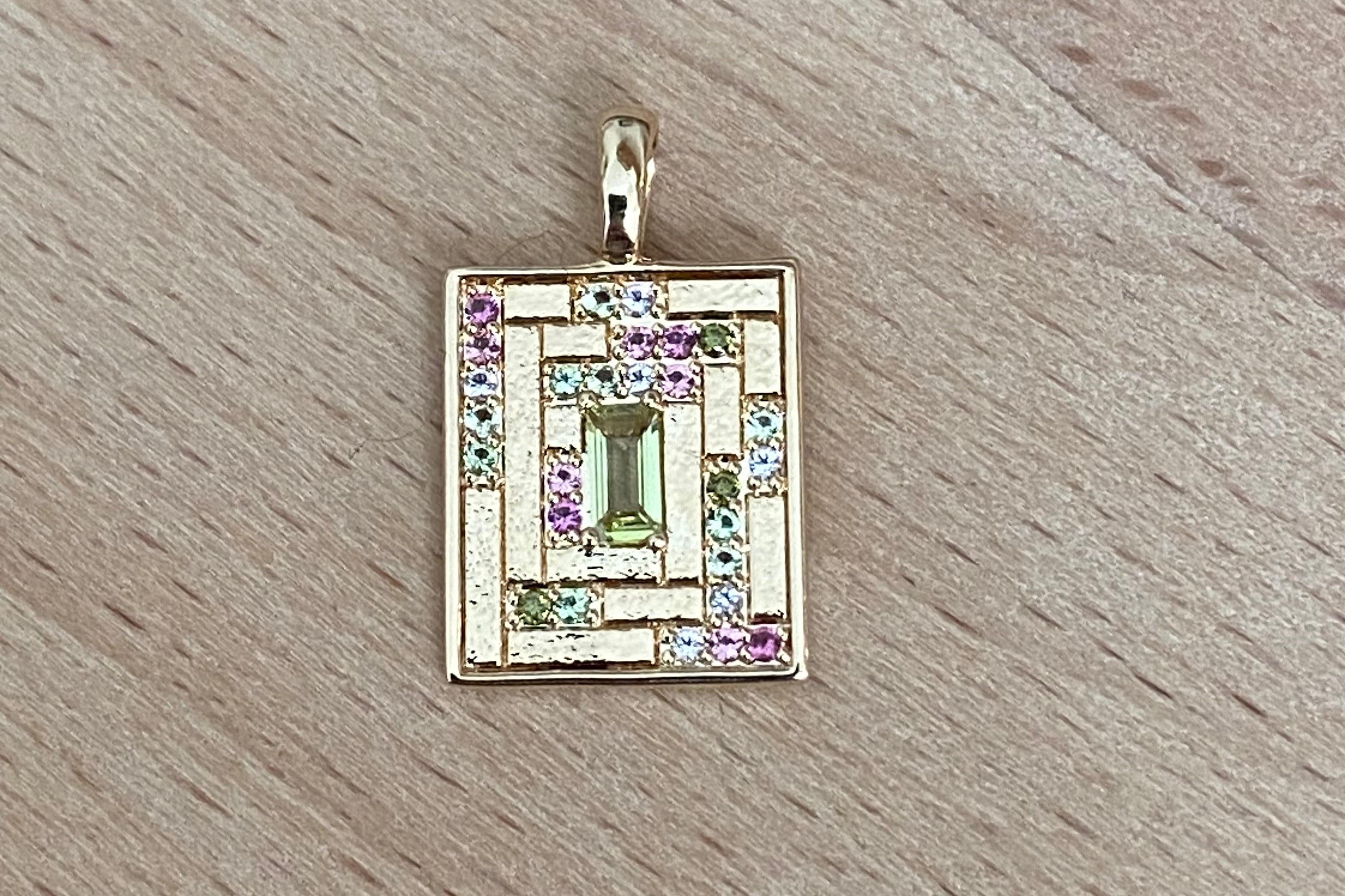 pendentif-vertige-medaille-zirconium-colores-lilodelo