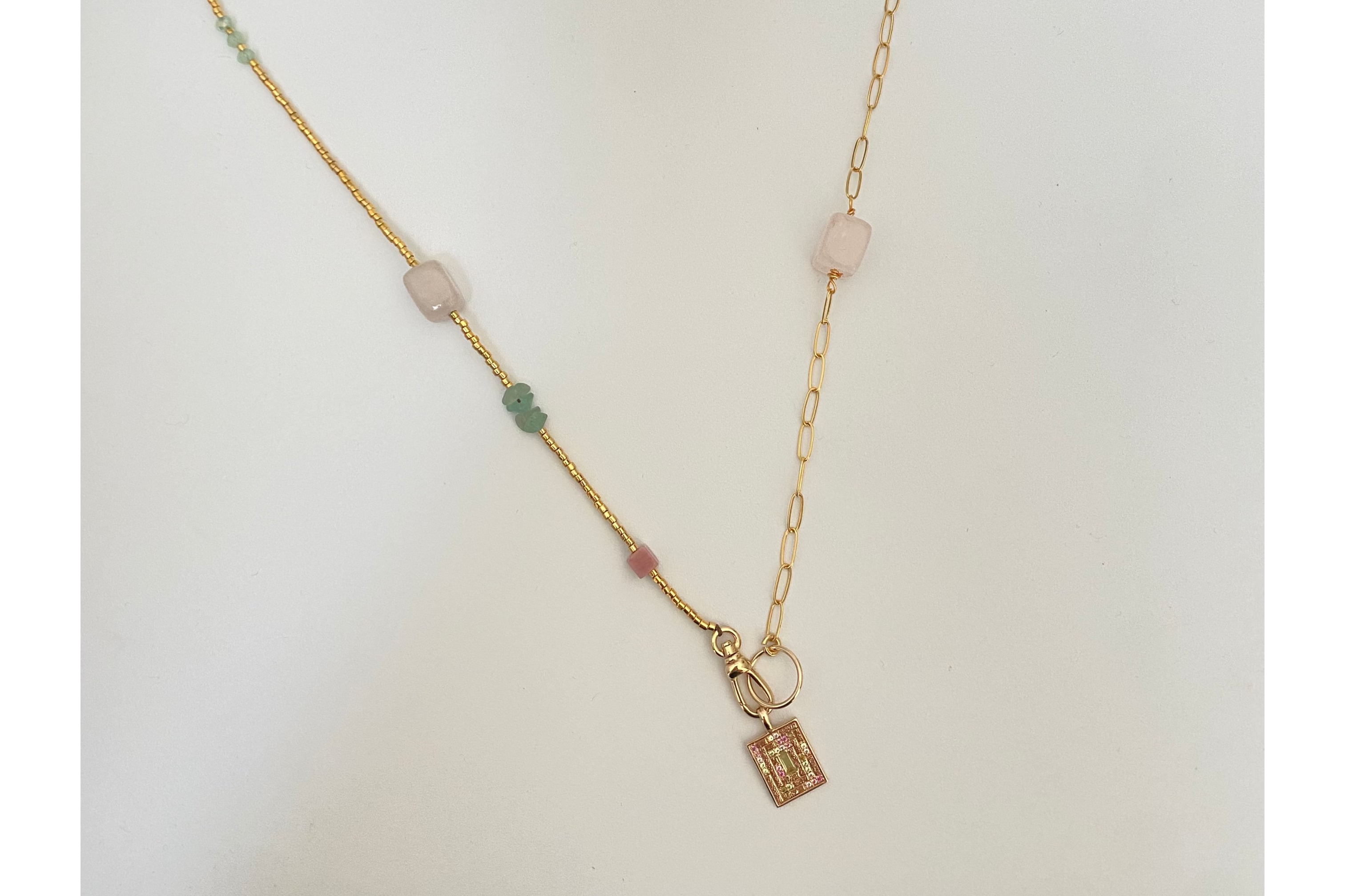 Sautoir Sillage, gold filled et pierres naturelles