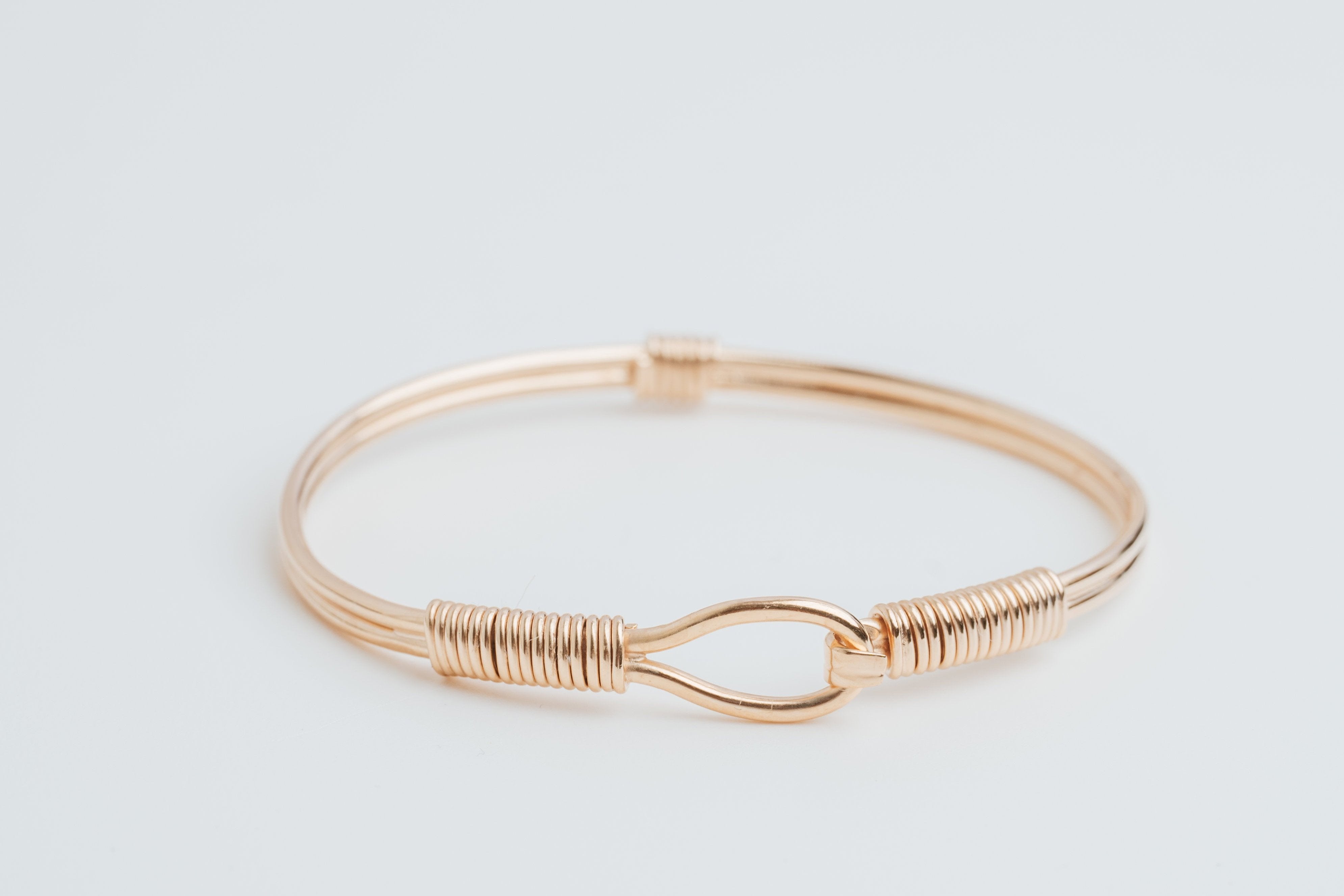 jonc-indie-fin-plaque-or-18-carats-lilodelo