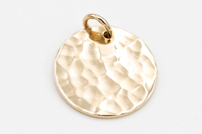 Médaille Tess Martelée – Plaqué Or 18K Gravable