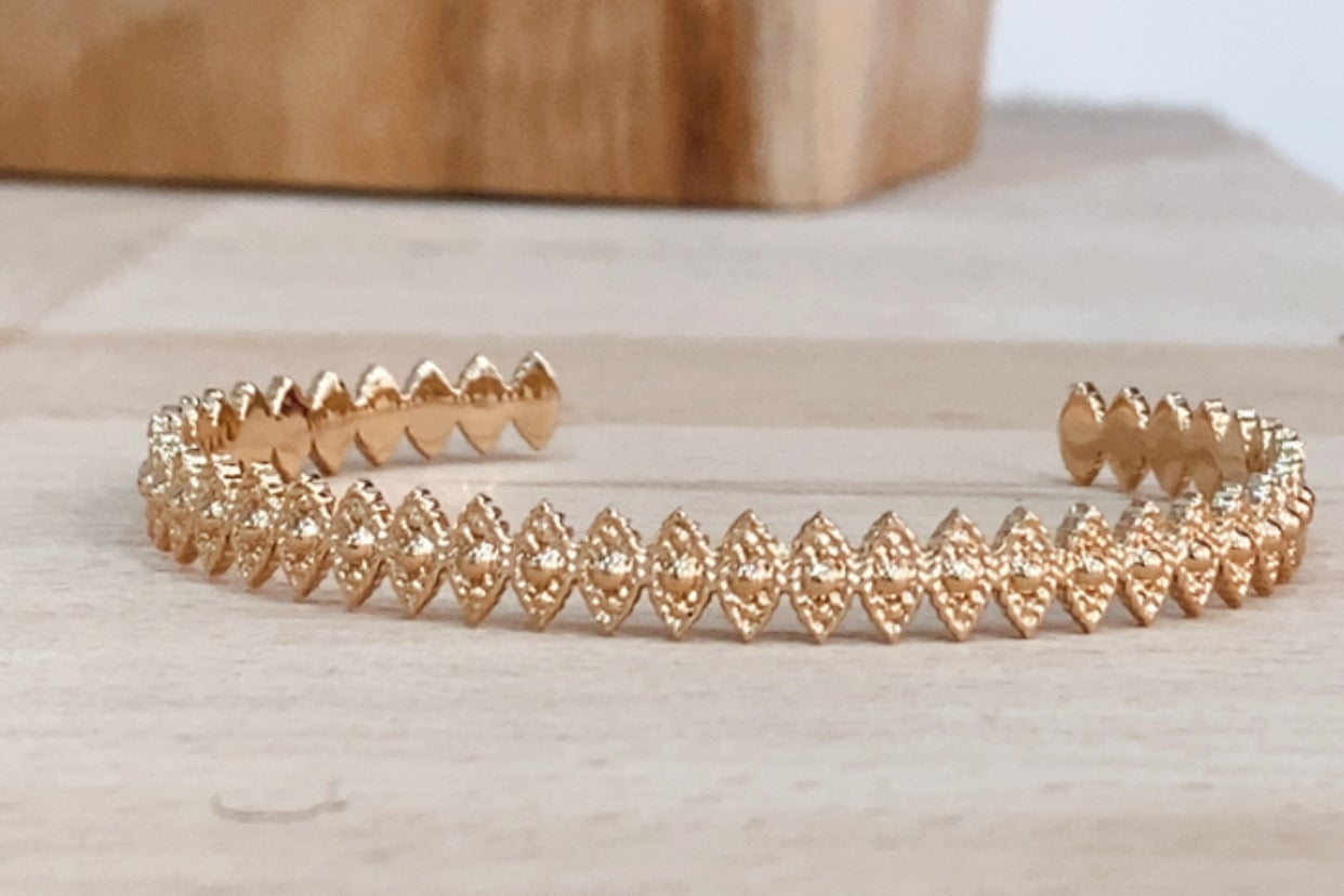 jonc-mataki-bracelet-ouvert-motif-oeil-plaque-or-lilodelo